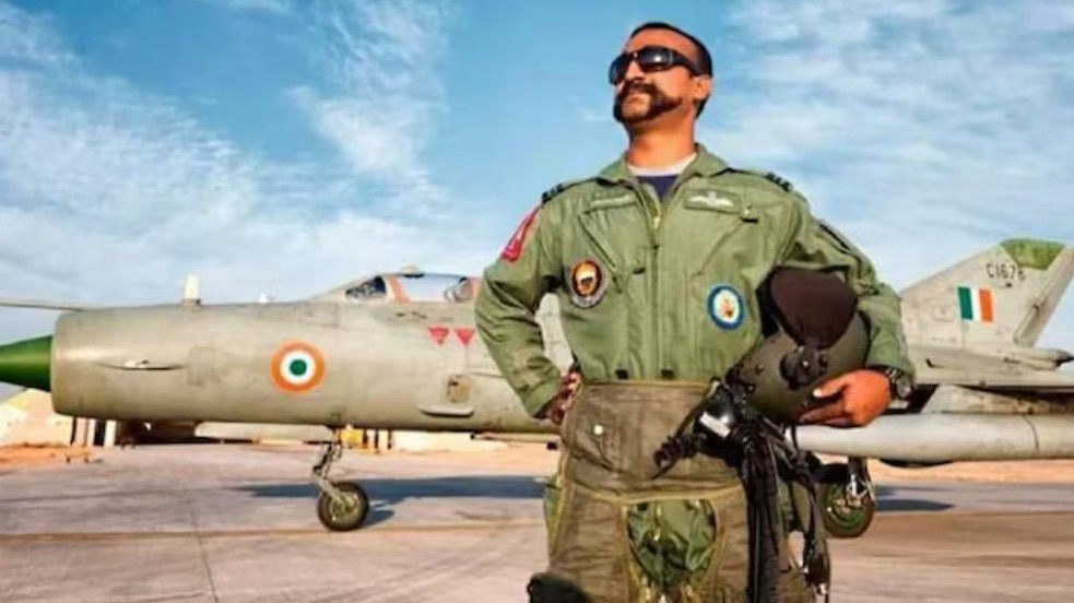 '3 छतरियां खुलीं, दो पीछे...', अभिनंदन की F-16 से डॉगफाइट वाले दिन पर PAK का अफसर सच बोल गया!