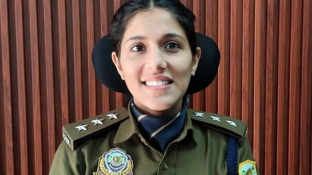 कौन हैं वो IPS अदिति सिंह जिन्होंने ली 25 दिन की छुट्टी, तो जूनियर की हो गई बल्ले-बल्ले