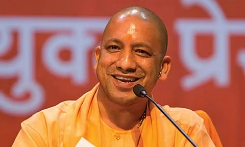 इस बार जमकर बरसेंगे रंग: होली पर 4 दिन छुट्टी और अड्वान्स सैलरी, सीएम योगी का बड़ा ऐलान