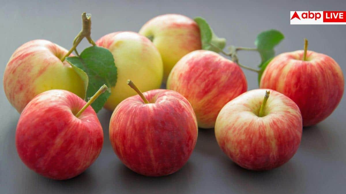 Apple Pesticide Removal: क्या आप भी सिर्फ धोकर खा लेते हैं सेब, जानें इस पर मौजूद पेस्टिसाइड कैसे करें साफ?