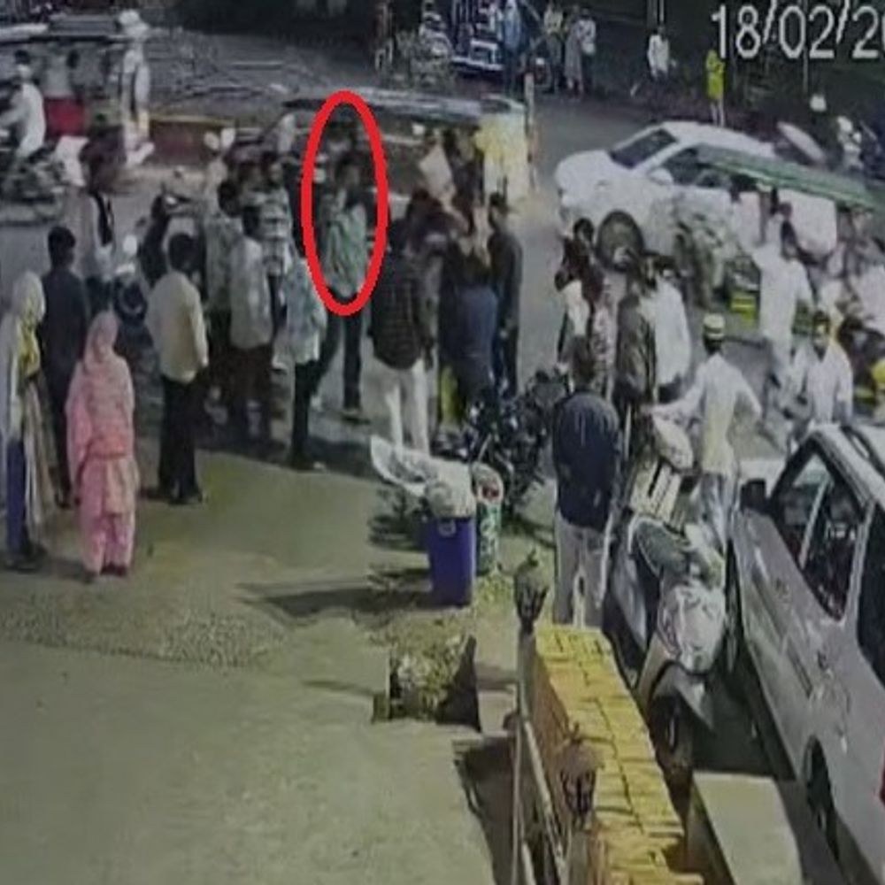 बदमाशा मम्मा की रंगदारी, पैसे नहीं देने पर की मारपीट...VIDEO:फतेशाह मार्केट में देर रात हाईवोल्टेज ड्रामा, मारपीट में चोटिल हुए पीड़ित देर रात पहुंचे थाना