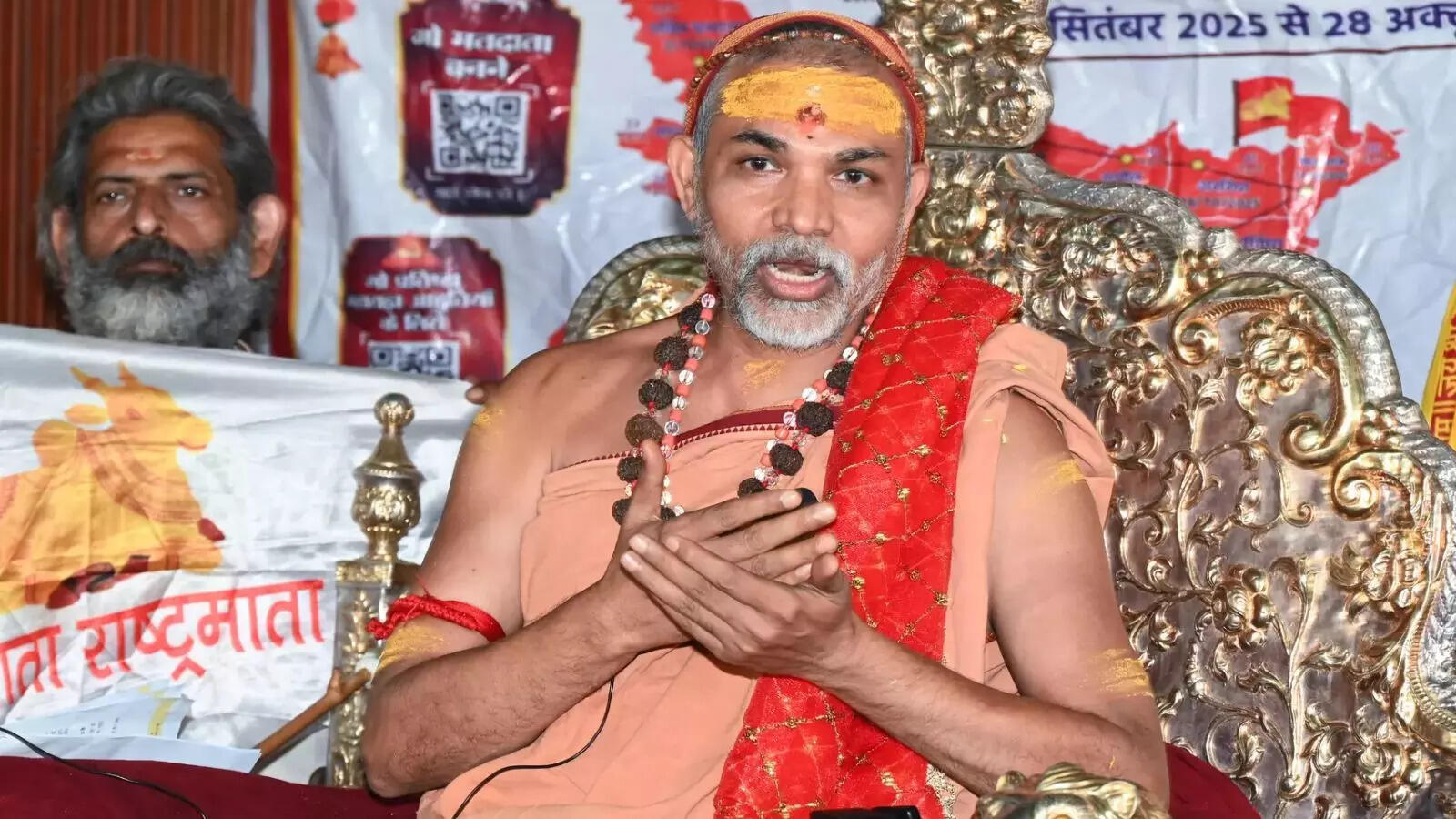 'यहां राजनीति नहीं, पॉलिटिक्स चल रही है', गोहत्या के खिलाफ क्या है शंकराचार्य अविमुक्तेश्वरानंद का अगला स्टैंड, पढ़िए पूरा इंटरव्यू