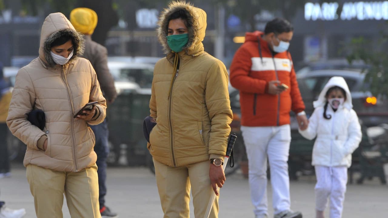 Today Delhi Weather: दिल्ली में प्री-समर का आगाज! जानिए कितना पहुंचेगा तापमान