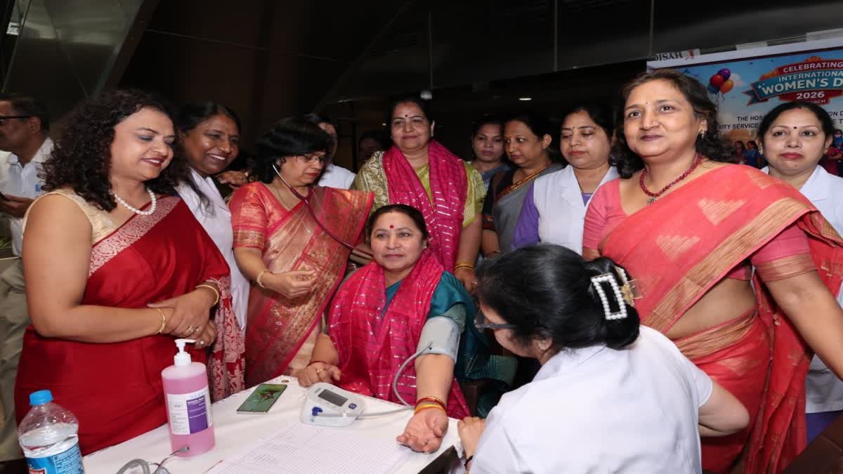 अंतरराष्ट्रीय महिला दिवस पर MCD में 'स्वदेशी हाट' कार्यक्रम का आयोजन, लगाया गया विशेष स्टॉल