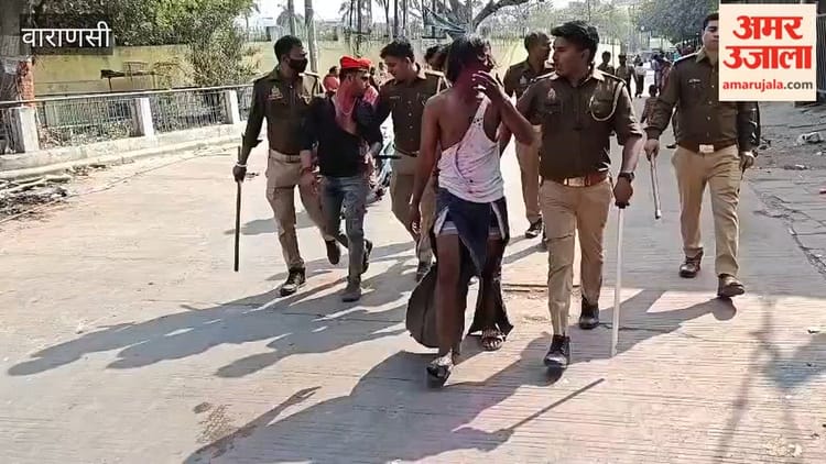 दो पक्षों में चले ईंट-पत्थर, पुलिस ने कई लोगों को पकड़ा; VIDEO