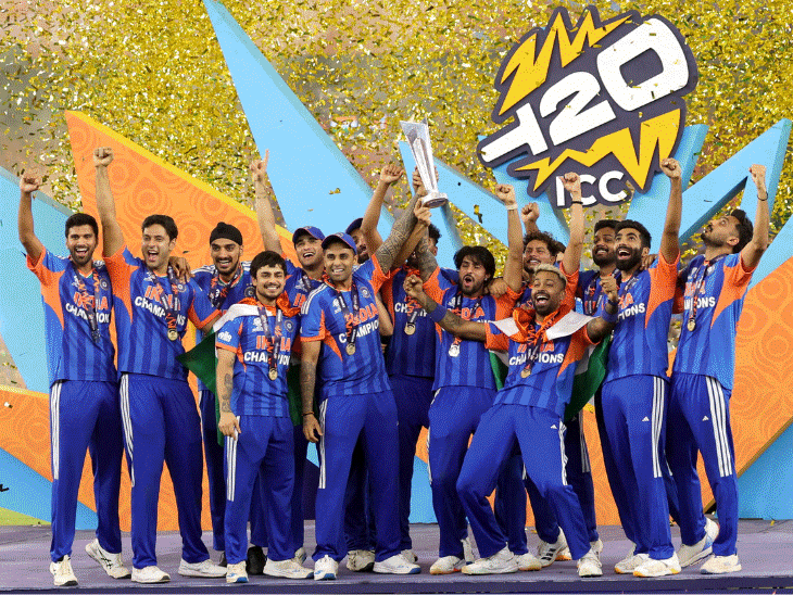 26 तस्वीरों में टी-20 वर्ल्डकप 2026:सूर्या ने माथे पर मिट्टी लगाई, बाहर होने पर रोए पाकिस्तानी खिलाड़ी; जीत के बाद संजू घुटनों पर बैठे