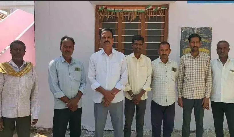 एक हफ़्ते से बेमौसम बारिश हो रही है.. किसानों को कोई मदद नहीं मिली है: Harikrishna Reddy