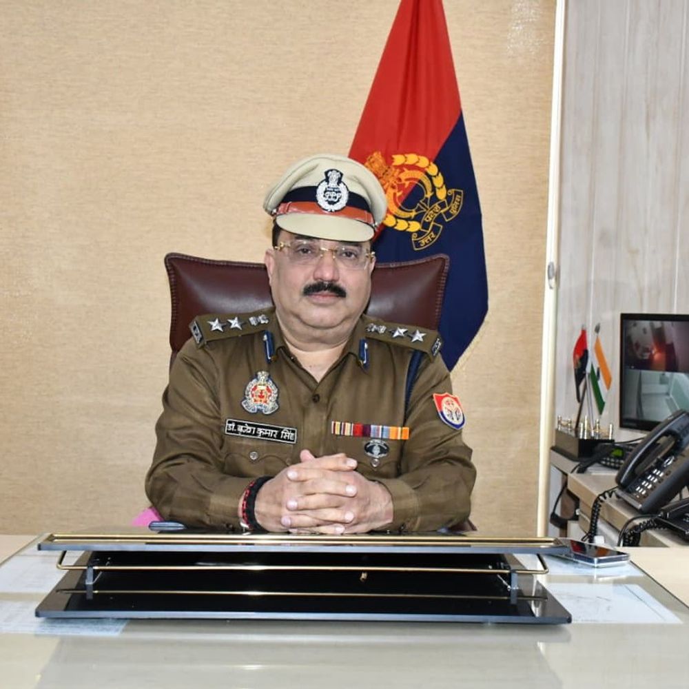 बदायूं में दो थानेदार हटाए गए:विवादों के बाद एसएसपी का एक्शन, उसावां और मुजरिया में नए प्रभारी तैनात