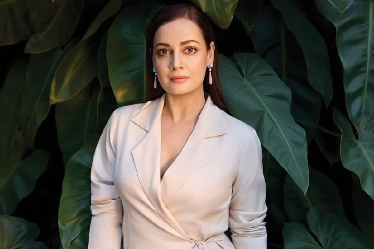 'ये विकास किसके लिए है?', दीया मिर्जा ने पेड़ों की कटाई पर उठाए सवाल, मुंबई के गिरते पर्यावरण पर छलका दर्द