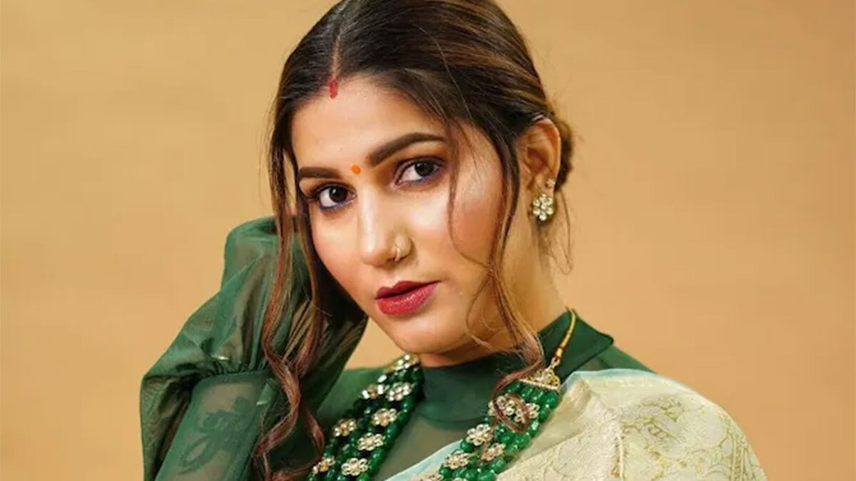 'मुझे Kiss किया', इवेंट में सपना संग हुई थी छेड़छाड़, बोलीं- मेरे ऊपर...