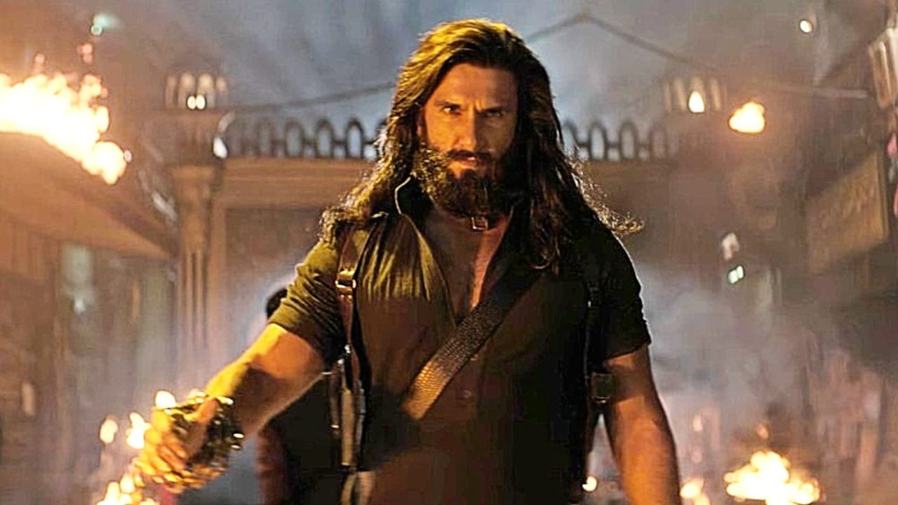 नोएडा के DLF मॉल में 'धुरंधर 2' का सेकंड हाफ कैंसिल, लोगों ने किया हंगामा