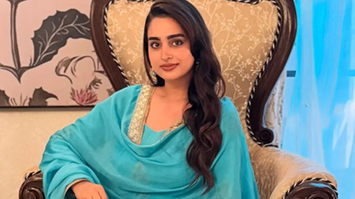 धुरंधर एक्ट्रेस आयशा खान बोलीं, लगभग हर दिन मिलती हैं रेप की धमकियां, कपड़ों पर भी होते हैं भद्दे कमेंट