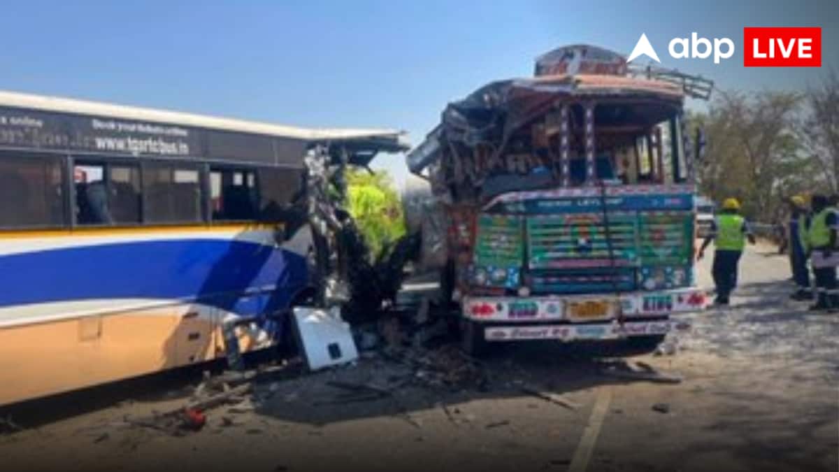 Telangana Accident: तेलंगाना के महबूबनगर में भीषण सड़क हादसा! TGSRTC बस-कंटेनर की टक्कर, 3 की मौत, 11 घायल