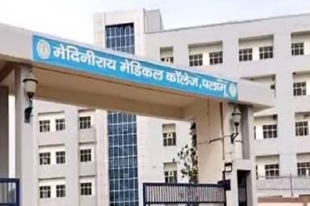 पलामू के हैदरनगर में आतिशबाजी के दौरान युवक झुलसा, हालत गंभीर