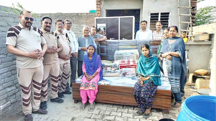 Welfare Work: साध-संगत ने जरूरतमंद परिवार की बेटी के विवाह में की आर्थिक मदद