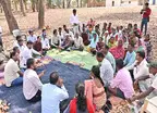 धमतरी में कलेक्टर का दौरा : कुकरेल, केरेगांव और सरईटोला में ग्रामीणों से किया सीधा संवाद, विकास कार्यों पर की चर्चा