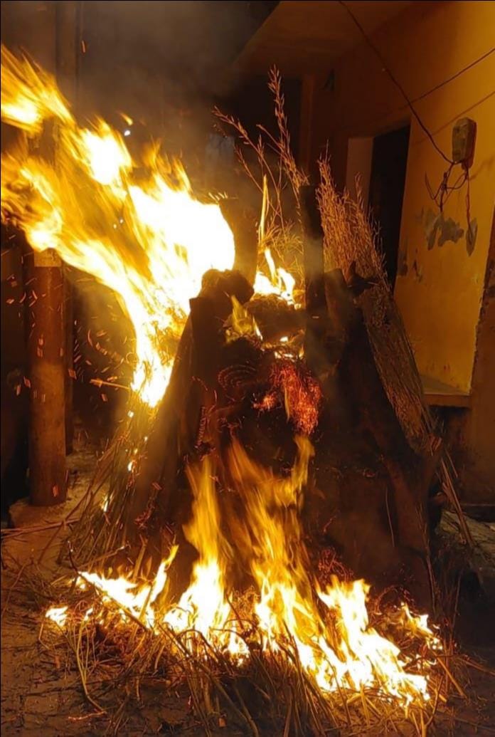 Farrukhabad News: जली होलिका, रंगोत्सव संग होली का बिखरेगा उल्लास