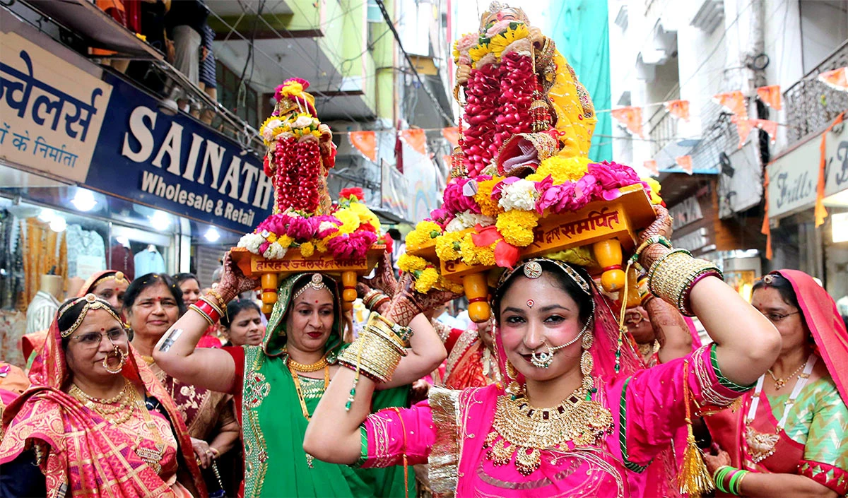 Gangaur 2026: क्या है इस व्रत का महत्व? सुहागिनें क्यों करती हैं पूजा?