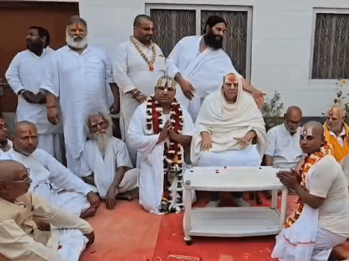 हनुमानगढ़ी में 4 नए पुजारियों की नियुक्ति की गई:सागरिया और हरिद्वारी पट्‌टी की बैठक में हुआ निर्णय,पद भार ग्रहण कराया गया