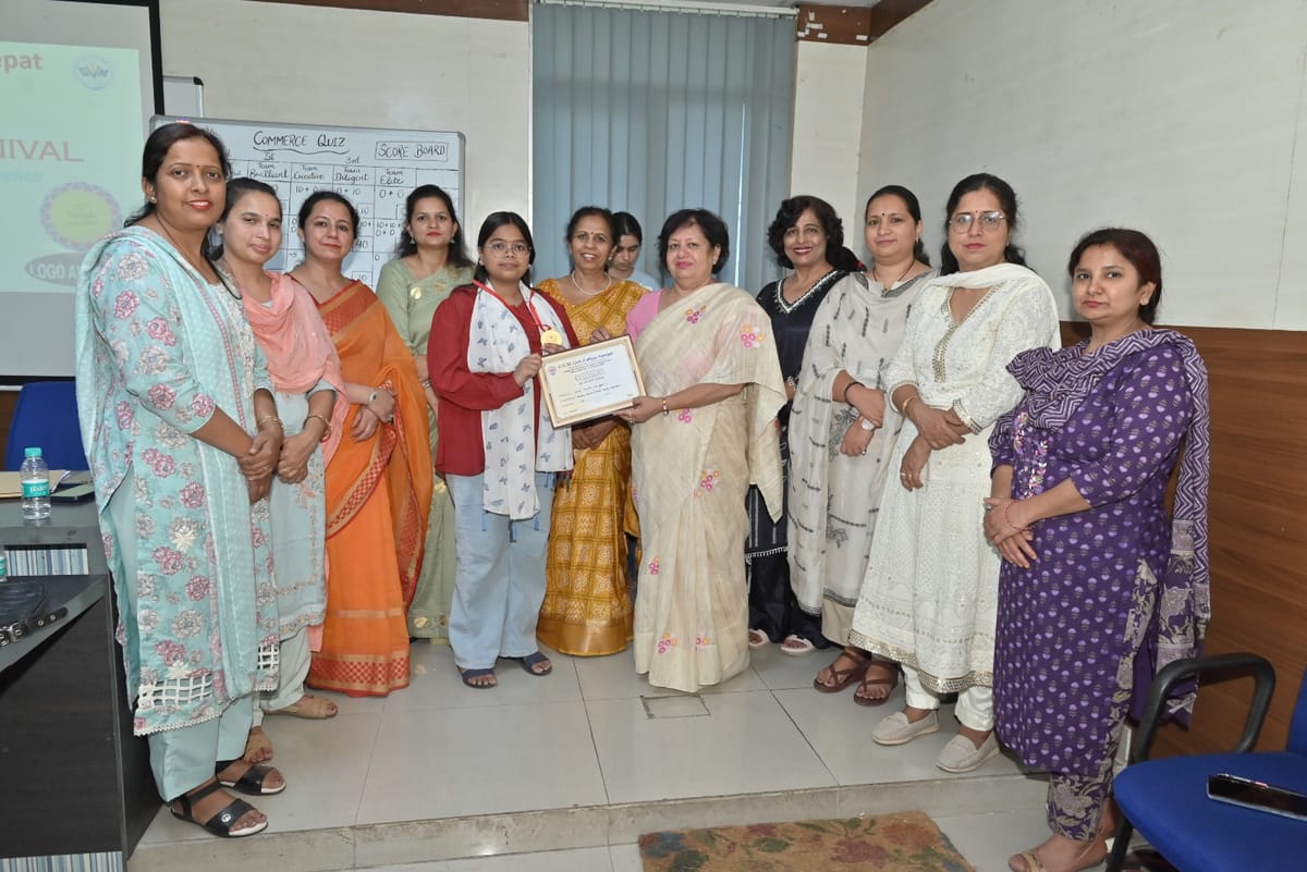 Sonipat News: रिज्यूम राइटिंग स्पर्धा में युविका और रंगोली में अनिका प्रथम