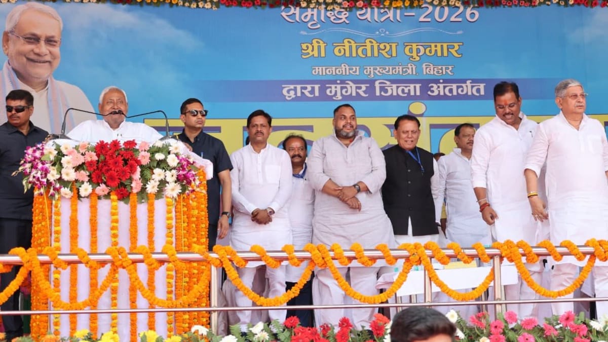 समृद्धि यात्रा: कजरा में सौगातों की झड़ी, विपक्ष पर प्रहार; व्यवस्थाओं की कमी और अधूरी उम्मीदों ने छोड़ी कसक