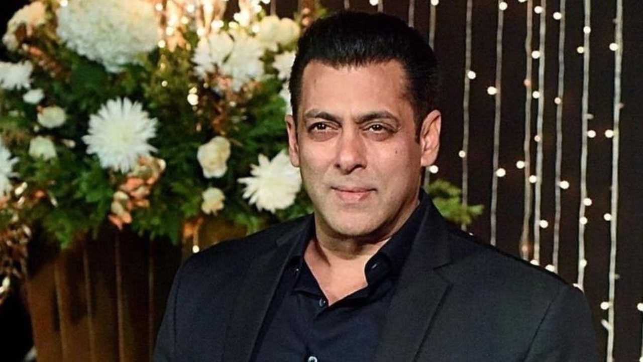 मैं हूँ गाने में सलमान खान ने अपने खुद के सफेद घोड़े के साथ की है शूटिंग