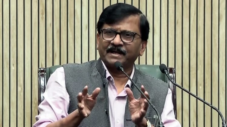 'कमजोर पड़ रही भारत की वैश्विक मौजूदगी': पश्चिम एशिया युद्ध पर बोले संजय राउत; PM मोदी की चुप्पी पर उठाए सवाल