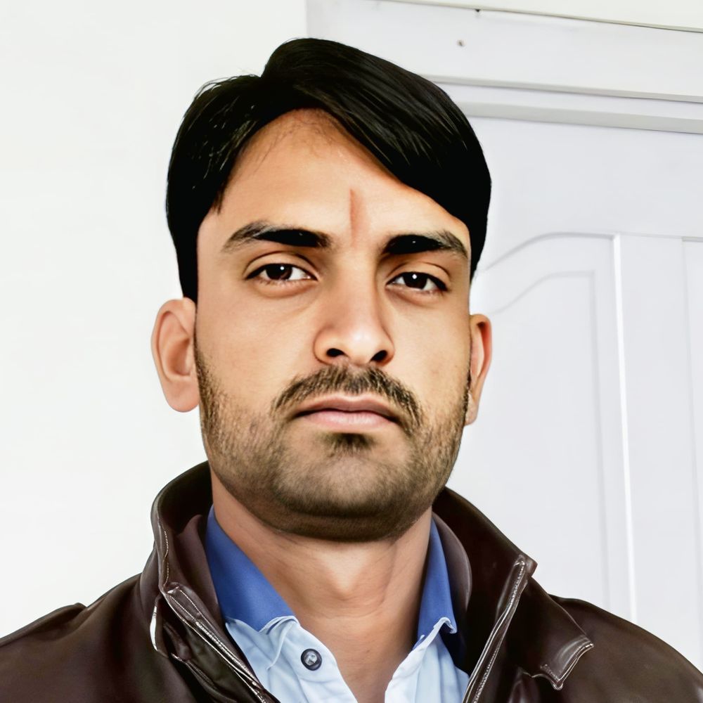 खेत पर पानी देने गए किसान की करंट से मौत:काफी देर तक घर नहीं पहुंचा; परिजन तलाश करते हुए खेत पर पहुंचे तो बेसुध मिला