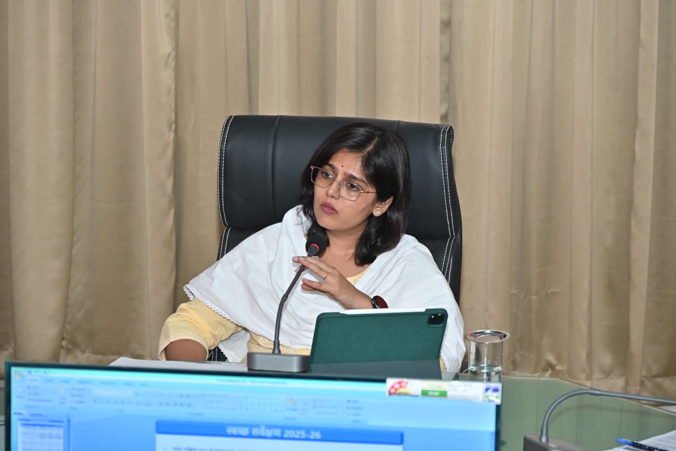 लापरवाही पर सख्त निगमायुक्त, योजनाओं के क्रियान्वयन में पाई गई गंभीर खामियां