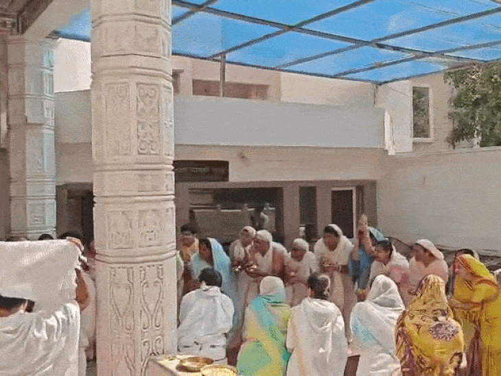नंदीश्वर जिनालय में धर्मसभा:गुरु भक्ति और नमोस्तु के स्वरों से गूंजा परिसर, कहा संस्कारों की ज्योति से जीवन करें प्रकाशित