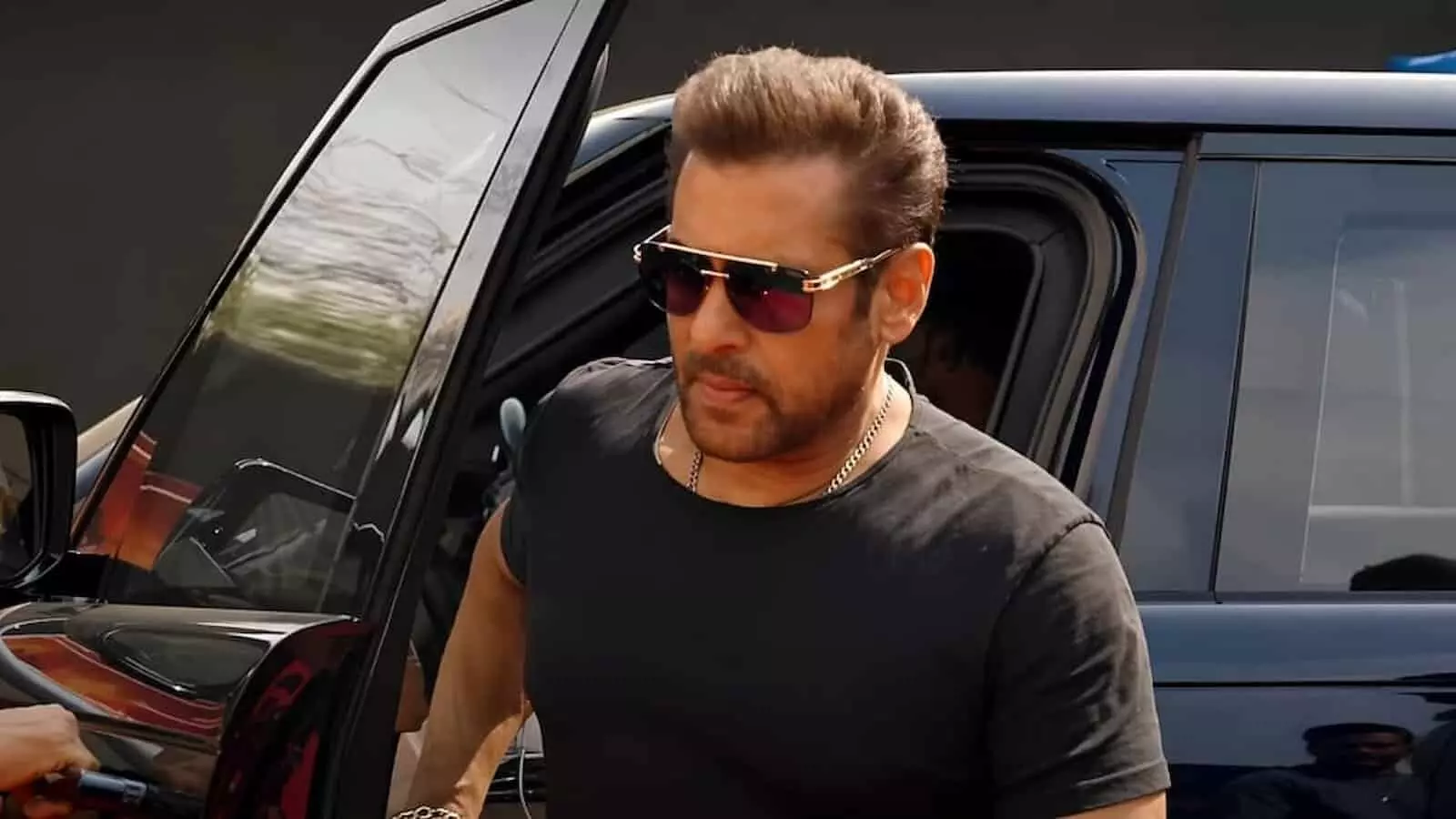 सलमान खान ने ईद 2027 के लिए फिल्म SVC63 का ऐलान किया