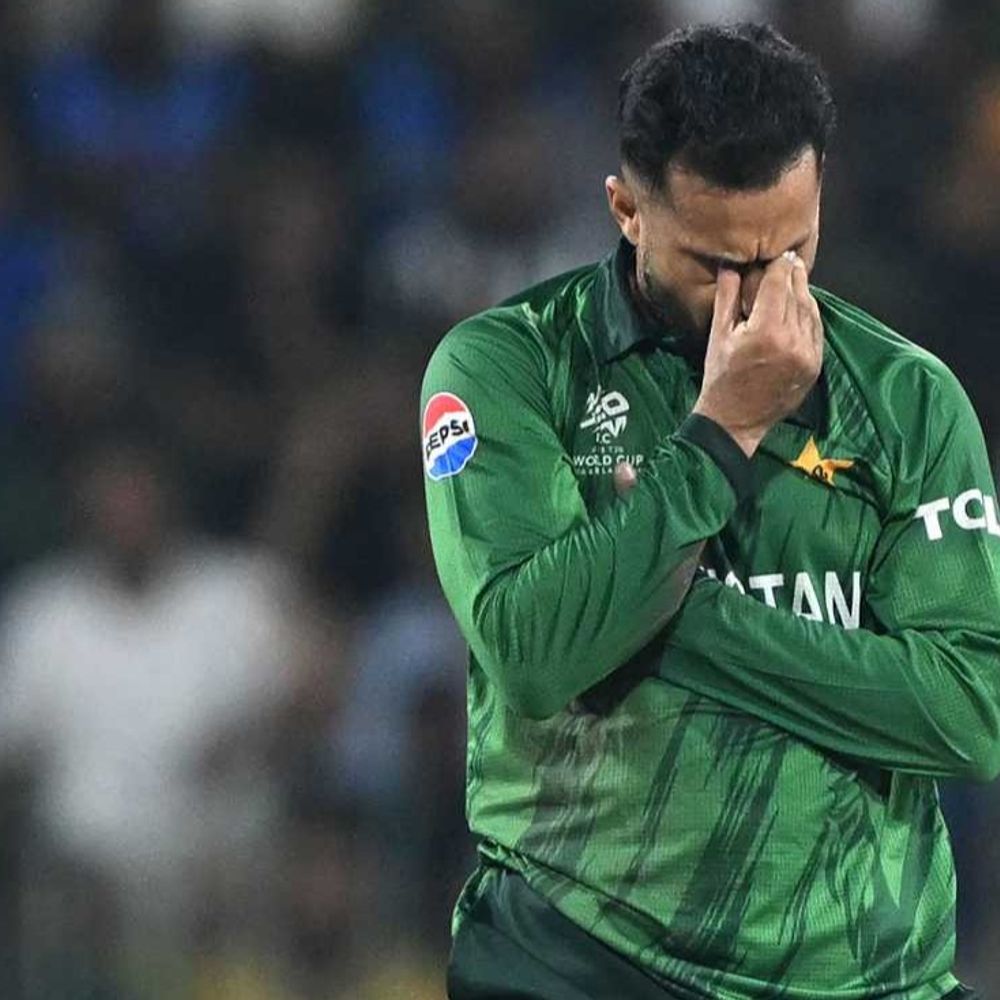 पाकिस्तानी ऑलराउंडर नवाज ड्रग टेस्ट पॉजिटिव पाए गए:PCB ने जांच शुरू की; टी-20 वर्ल्डकप के दौरान लिए गए सैंपल में फेल