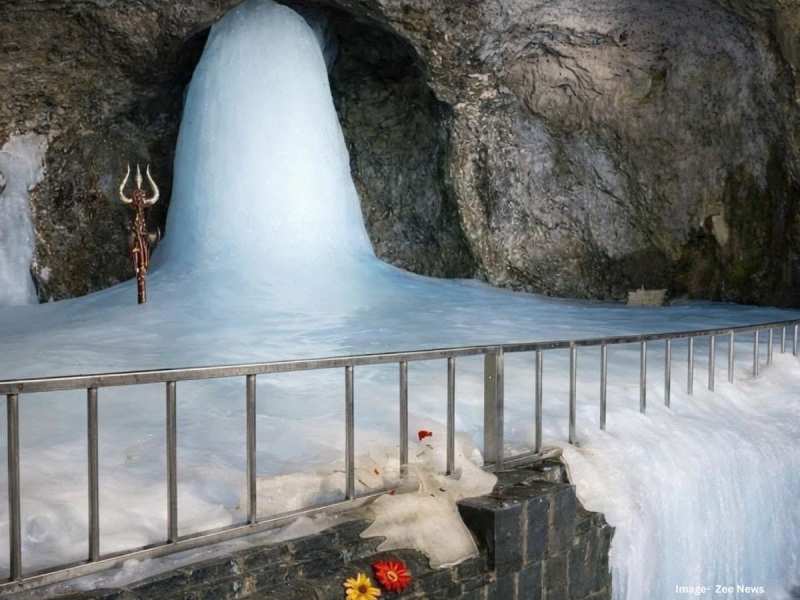 Amarnath Yatra 2026: अमरनाथ यात्रा से पहले आई बाबा बर्फानी की पहली तस्वीर, नोट कर लें यात्रा से जुड़ी अहम जानकारियां