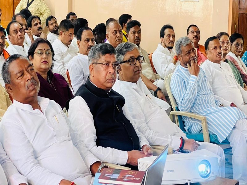 'मन की बात' कार्यक्रम न सिर्फ जागरुक करता है बल्कि प्रेरित भी करता है- आदित्य साहू
