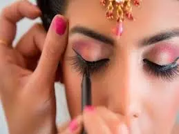 गर्मियों की शादी सीजन के लिए अल्टीमेट ब्यूटी सर्वाइवल गाइड: शुरुआती लोगों के लिए आसान टिप्स