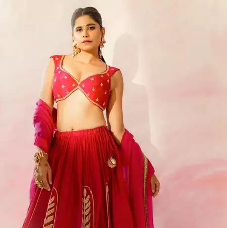 समय और अनुभव के साथ बदला काम चुनने का नजरिया, एक्ट्रेस सई ताम्हणकर ने करियर पर की खुलकर बात