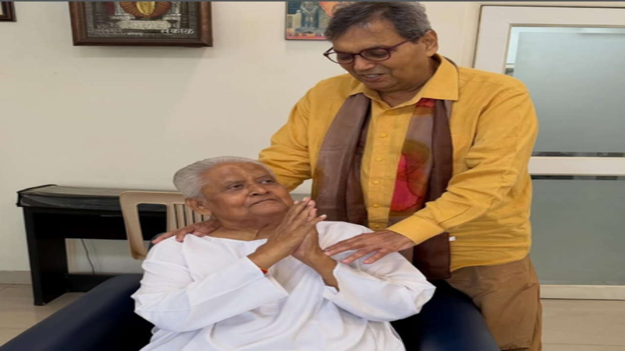 सुभाष घई ने संगीतकार प्यारेलाल शर्मा को दिया खास सम्मान, बोले- उन्होंने सिखाया कि संगीत को आत्मा कैसे बनाया जाता है