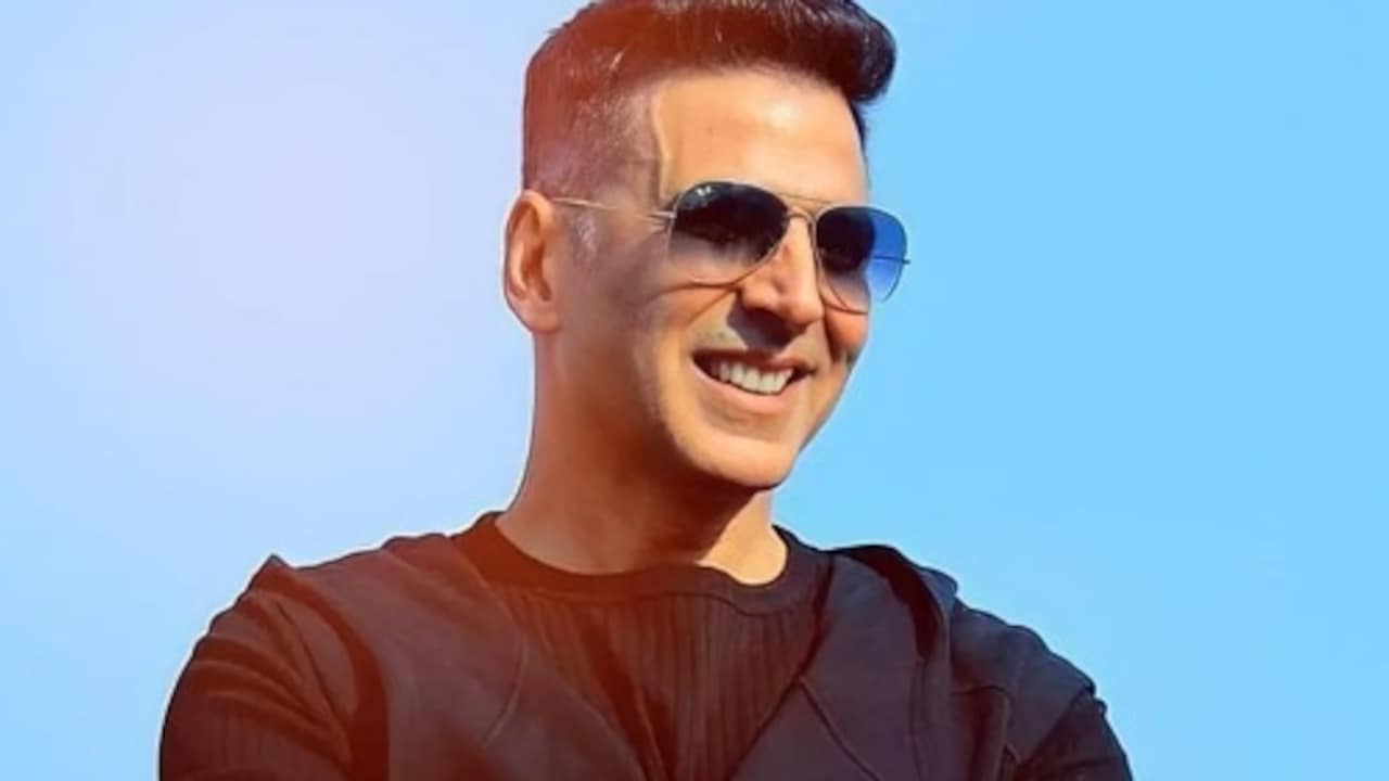 अक्षय ने टेलीप्रॉम्पटर देख बोले डायलॉग? यूजर्स ने पकड़ी चोरी, बोले- हद है