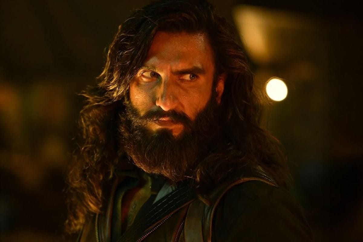 इतिहास के पन्नों में दर्ज हुई 'धुरंधर 2', फिल्म ने धुआं-धुआं किया बॉक्स ऑफिस, 1100 करोड़ की कमाई का बनाया रिकॉर्ड