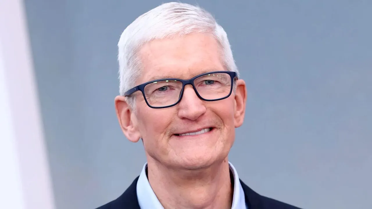 15 साल बाद Apple को मिलेगा नया CEO, टिम कुक देंगे इस्तीफा, ये इंजीनियर संभालेगा कंपनी की कमान