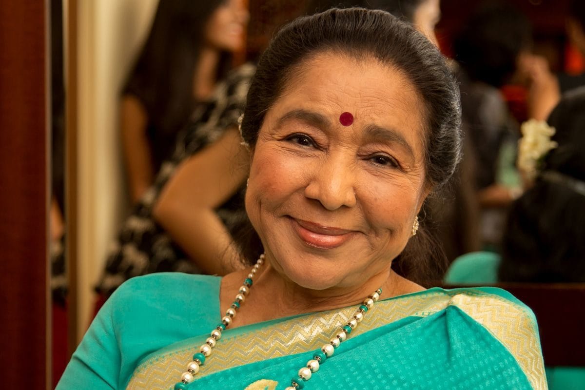 लता मंगेशकर का वो ऐतिहासिक गाना, जिसके लिए पहली पसंद थीं आशा भोसले, बड़ी बहन ने छीन लिया था 'अमर' होने का मौका