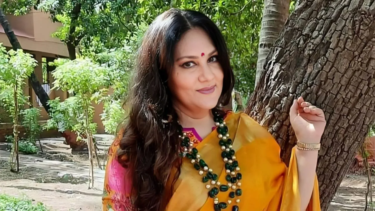 Dipika Chikhlia Struggle: फ्लॉप फिल्मों से निराश होकर बदला रास्ता, रामायण ने बनाया दीपिका चिखलिया को स्टार