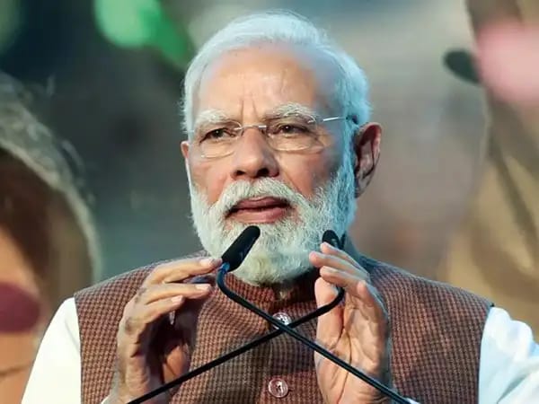 अब ‘हार’ को ‘उपहार’ में बदलेगी टीम मोदी ...! कौशल किशोर चतुर्वेदी