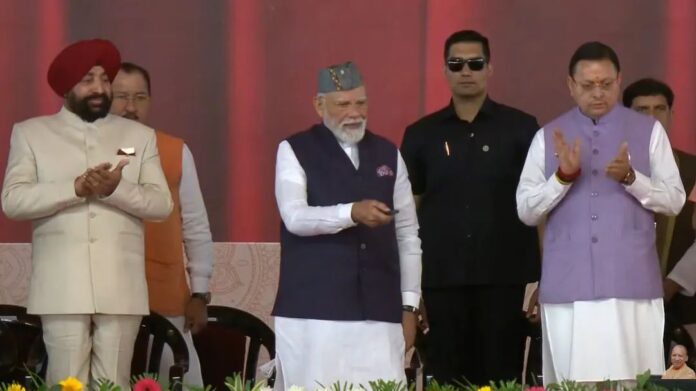 सड़के राष्ट्र की भाग्य रेखाः मोदी