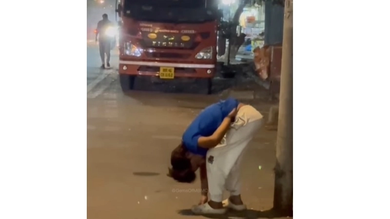 Zombie Drug: क्या ‘ज़ॉम्बी ड्रग’ मीरा-भायंदर तक पहुंच गया? सड़क किनारे घंटों खड़े रहे शख्स का वायरल वीडियो, बढ़ी चिंता