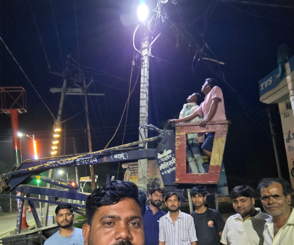कुंवरगांव। रात भर मरम्मत में जुटे कर्मी, फाल्ट दूर होने पर लौटी बिजली