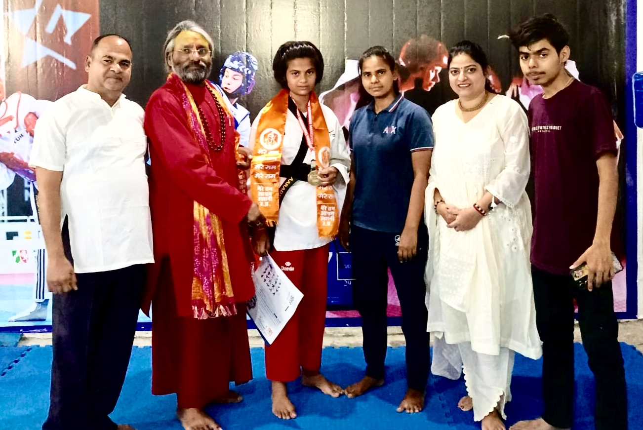 उझानी की निहारिका प्रकाश ताइक्वांडो अकादमी की छात्रा आराध्या ने जीता गोल्ड मेडल
