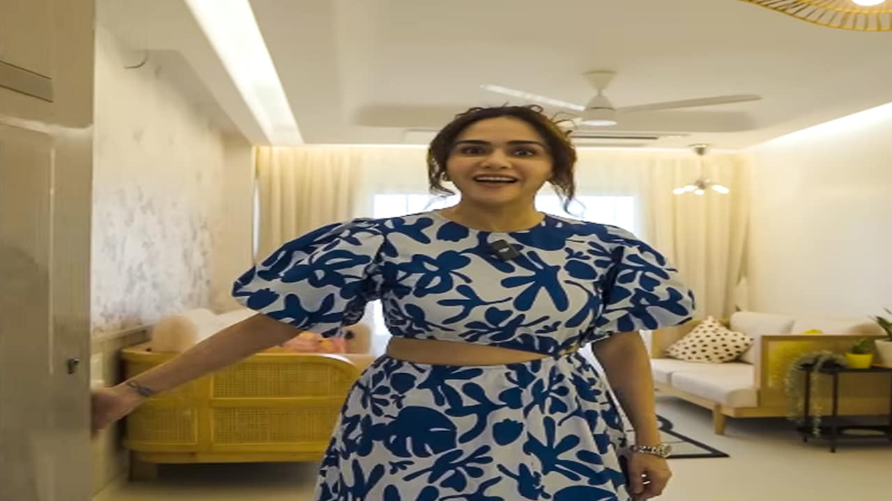 डाइनिंग के सामने लगाया शीशा, वास्तु का जादू? बदली एक्ट्रेस की किस्मत