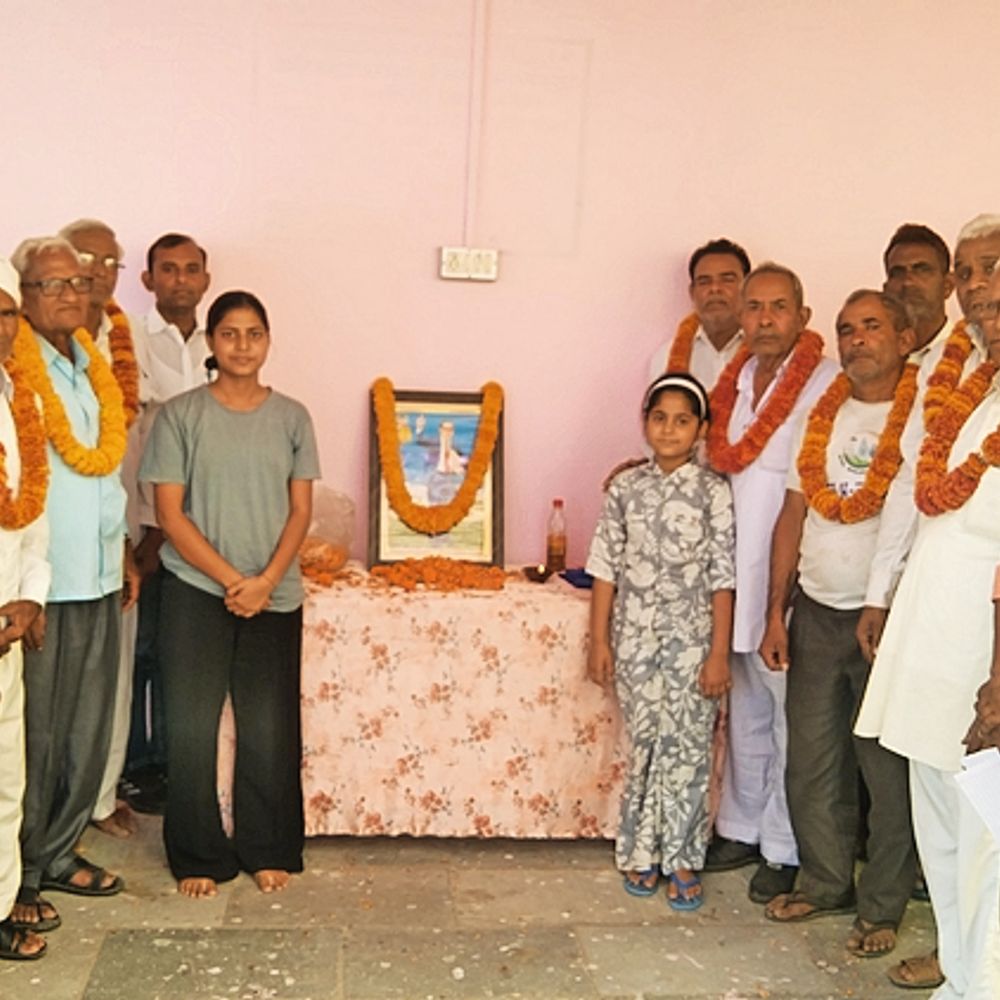 सीनियर सिटीज़न सम्मान समारोह एवं प्रतिभाएं सम्मानित