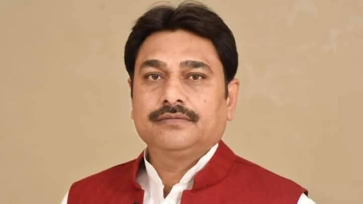 Jhansi: बबीना विधायक ने डीएम को लिखा पत्र, कहा- मंडी में पर्याप्त बारदाना नहीं, किसानों का हो रहा उत्पीड़न